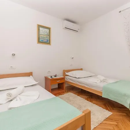 Strawberry Διαμέρισμα Μακάρσκα