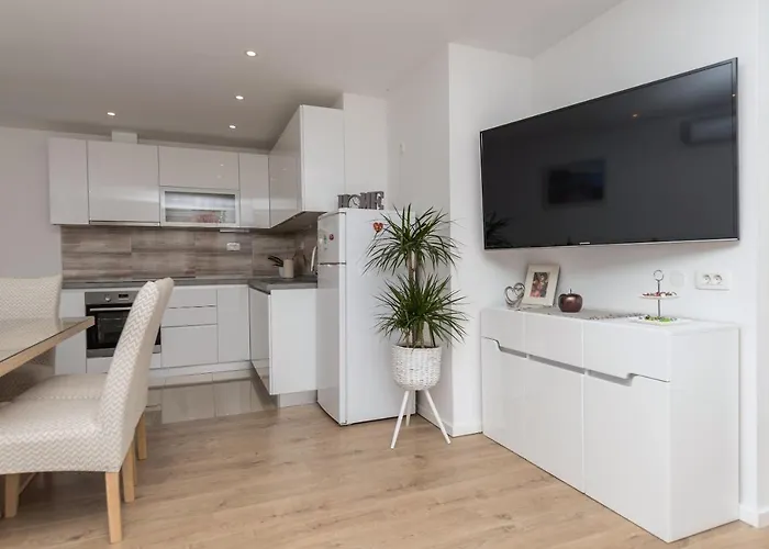 Strawberry Apartman Makarska