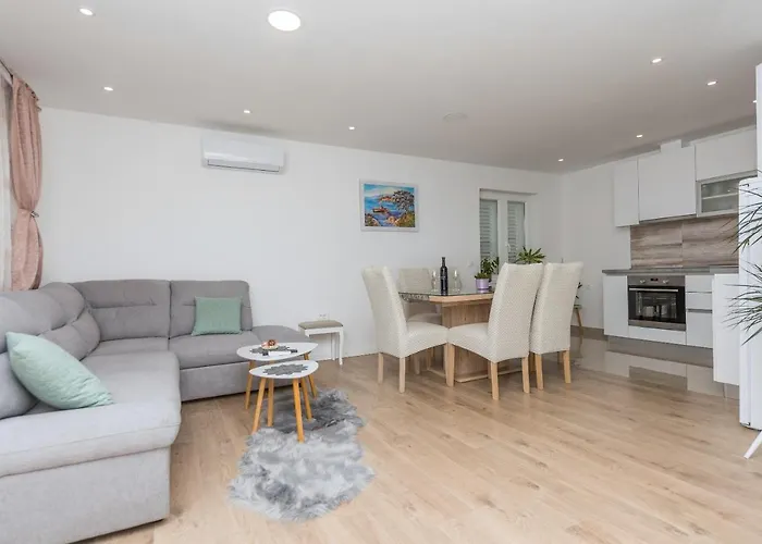 Strawberry * Makarska